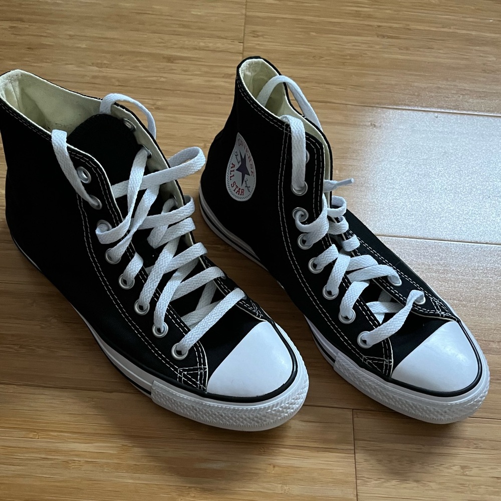 Converse Chuck Taylor black high tops womens 8.5/mens 6.5